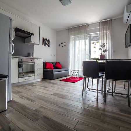 Studio Apartman Nina Apartamento Rijeka Exterior foto