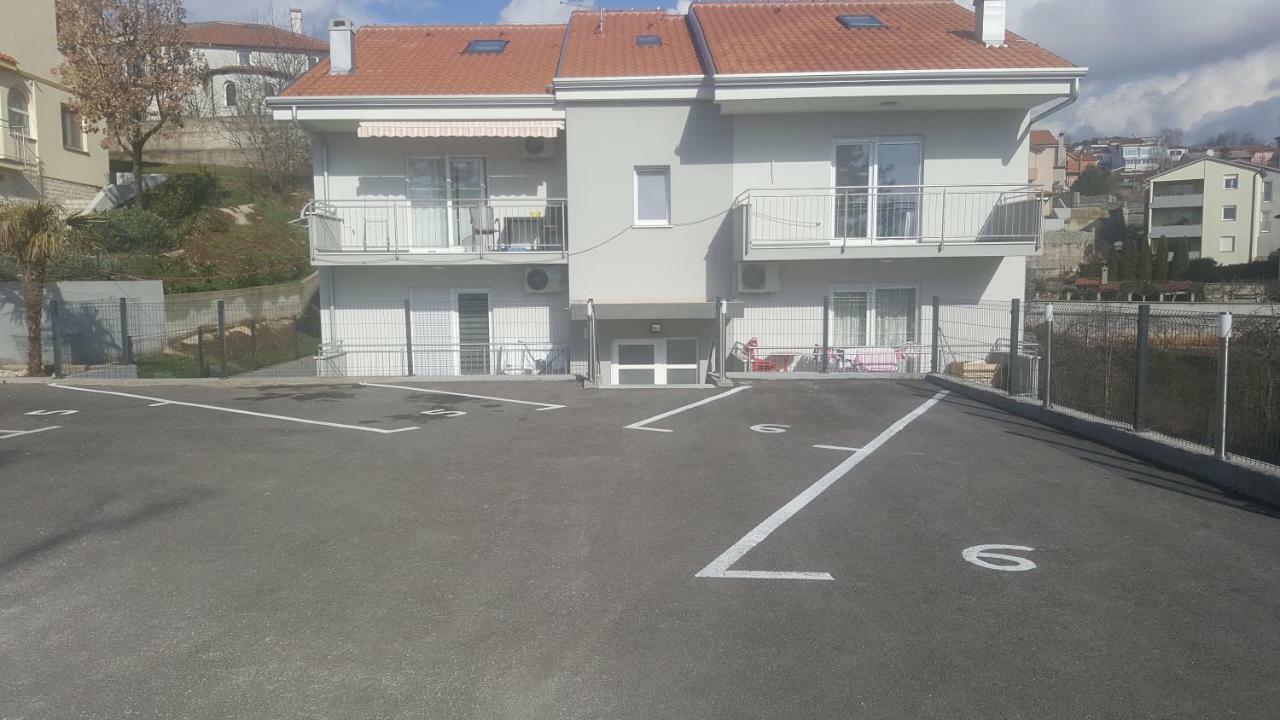 Studio Apartman Nina Apartamento Rijeka Exterior foto