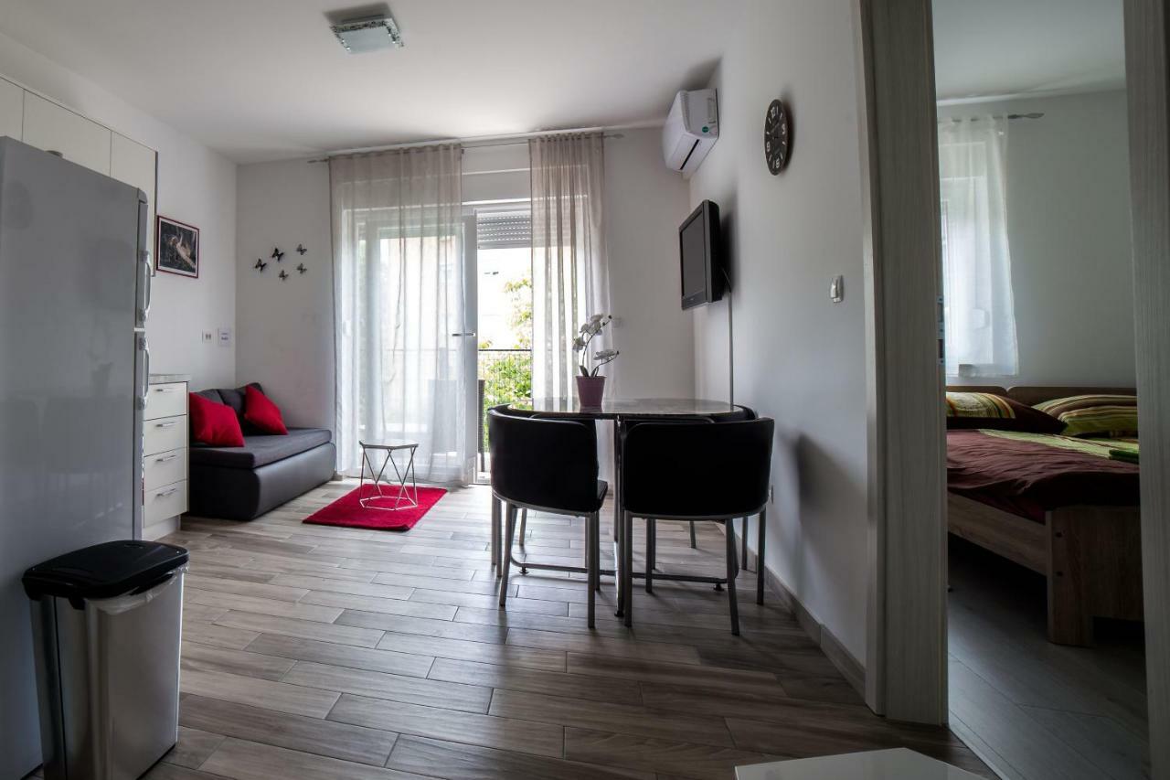 Studio Apartman Nina Apartamento Rijeka Exterior foto