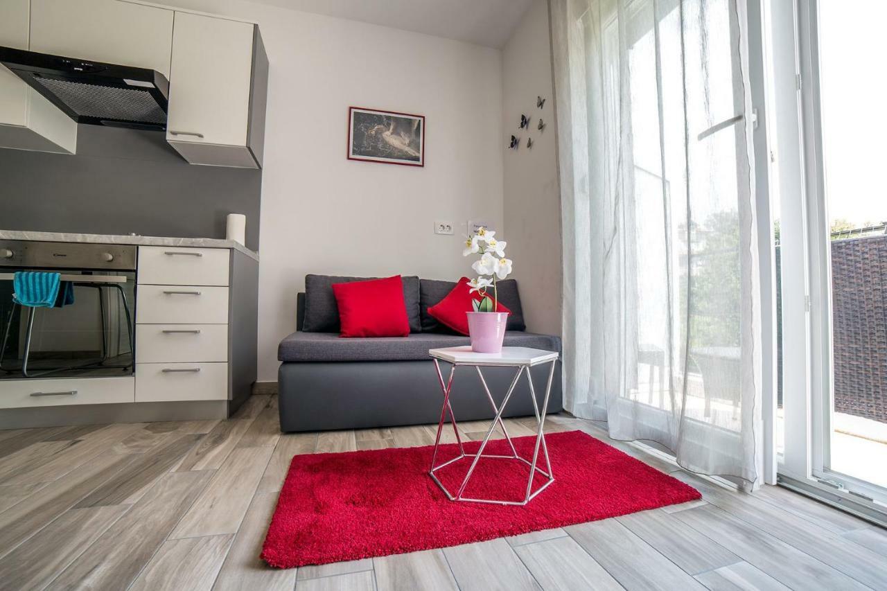 Studio Apartman Nina Apartamento Rijeka Exterior foto